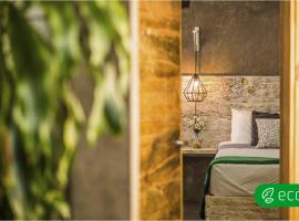 Casa Flora Handmade Hotel，位于阿特利斯科的酒店