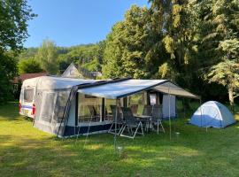 Forrás camping，位于毛焦尔海尔泰伦德的家庭/亲子酒店