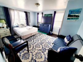 Room in Apartment - Blue Room in Delaware，位于多佛尔的酒店