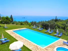 Luxury Loft Apartment with Pool - Pelekas Beach, Corfu，位于派莱卡斯的酒店