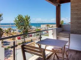 Room in Guest room - Private room with beautiful sea view