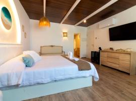 Room in Guest room - Private room in the fishing port of Marbella，位于马贝拉的民宿