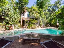 VerdeAmar Eco Lodge Jungle Retreat，位于Chemuyil双眼灰岩坑附近的酒店