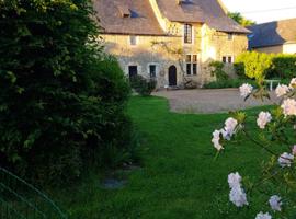 Maison de 5 chambres avec jardin clos et wifi a Morannes sur Sarthe，位于Saint-Germain的度假屋