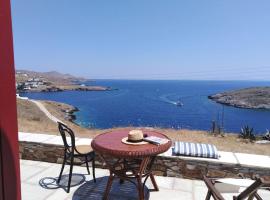 Kythnos - Loutra- House，位于卢特拉的酒店