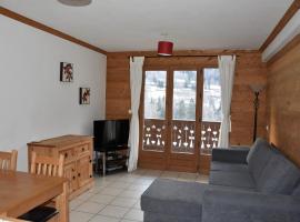 Appartement chaleureux avec balcon sud à Bozel - FR-1-464-13，位于Bozel的酒店