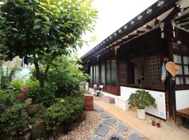 TTOL LANG Cottage Jeonju Hanok Village，位于全州市的酒店