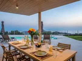 Aloni Villa with 180° SeaView, Private Pool & BBQ, 2km from Beach