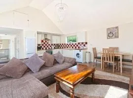 ROSE - 2 Bedroom Cottage