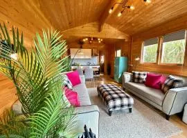Yealm Cabin Self Catering Log Cabin in Devon with Hot Tub