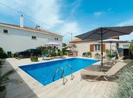 Beachfront Holiday home Delight with private pool