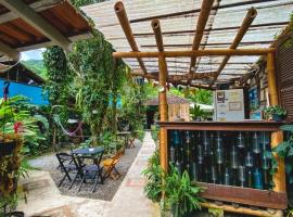 Mambembe Hostel - Ilha Grande，位于阿布拉奥Preta Beach附近的酒店