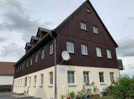 Panorama Refugium Karasek - Ferienwohnung in Oybin-Hain，位于Hain的酒店