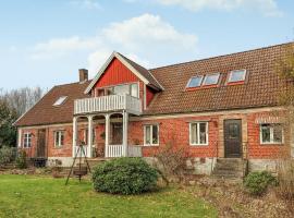 Lovely Home In Hässleholm With Wifi，位于Tjörnarp的酒店