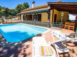 Catalunya Casas Costa Brava villa with private pool & spacious garden，位于圣科洛马·德法尔的酒店