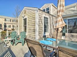 Pet-Friendly Hyannis Home with Deck and Stream Views!，位于海恩尼斯的酒店