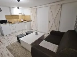 Mały biały domek Cicha 1