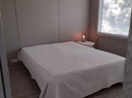 Huoneisto noin 55m2 perusvarustein.，位于Knivsund的酒店