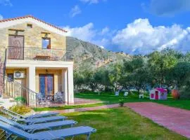 Villa Anastasia Luxe with Top WiFi, BBQ & Amazing Views