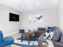 Modern & Elegant 1-Bedroom Unit