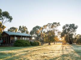 Happy Wanderer Holiday Resort The Grampians，位于Wartook的乡间豪华旅馆