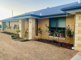 Tolmie Villa 30 min from Mt Buller，位于Barwite的酒店