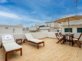 Tia Anica House II - apartment with terrace in central Fuseta beach village，位于夫塞塔的度假屋