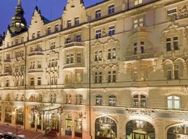 布拉格巴黎酒店，位于布拉格瓦茨拉夫广场的酒店
