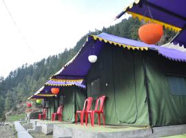 Barot , Waterfall Camps and Domes I Best seller，位于马恩迪的豪华帐篷