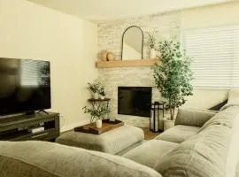 Cozy Family Home - 20 Mins from Disneyland