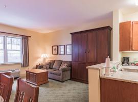 Slopeside Ski-In/Ski-Out ; HotTub ; 2 Room 2 Bath，位于亨特的酒店