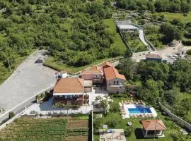 Nice Home In Sestanovac With Kitchen