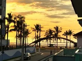 Pé na Areia e Piscina Climatizada, casabeach iaco !