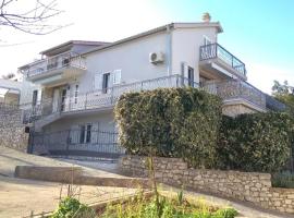 Apartment Ivona，位于斯托莫斯卡的酒店