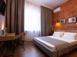 New studio in the city center – Kharkivska naberezhna 3