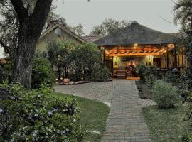 太阳鸟旅舍，位于帕拉博鲁瓦的住宿加早餐旅馆