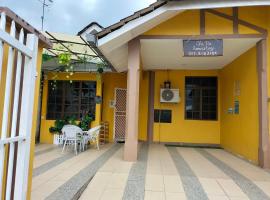 Che Na Homestay Skudai Johor，位于士姑来的酒店