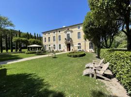 Chateau Talaud，位于罗瑞尔杜康姆泰特的住宿加早餐旅馆