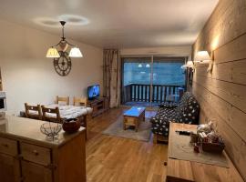 Appartement à Enchastrayes sur piste station de ski au Sauze à 3km de Barcelonnette，位于Enchastrayes的酒店