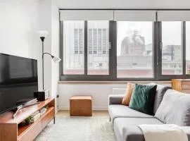 Tribeca Studio Indoor pool Great views NYC-185