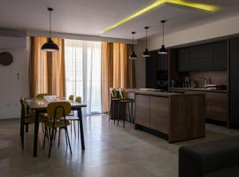 Modern 3 bedroom Apartment in Luqa (Sleeps 6)，位于卢加的酒店