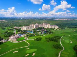 JW Marriott San Antonio Hill Country Resort & Spa，位于圣安东尼奥圣安东尼奥TPC高尔夫球场附近的酒店