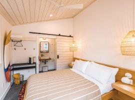Mini Shortboard Room with a Queen Bed，位于斯廷森海滩的酒店