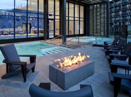 Delta Hotels by Marriott Mont Sainte-Anne, Resort & Convention Center，位于博普雷的酒店