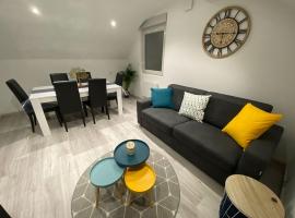 f2 50m2 atypique en souplex vue basilique，位于Saint-Nicolas-de-Port的酒店