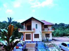 GoodVibes Homestay - Water Stream & Estate