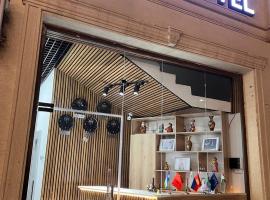 Rever Hotel，位于塔什干的酒店