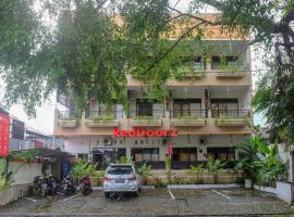 RedDoorz @ Jalan Pramuka Manado，位于美娜多的海滩短租房