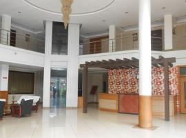 Hotel Nayana，位于Vāzhākulam的酒店