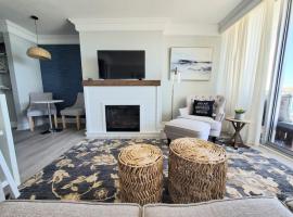 Beautiful one bedroom oceanfront condo，位于代托纳海滩的公寓式酒店